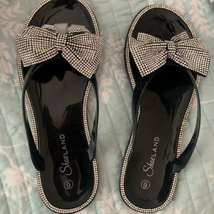 Shoelandsquad Summer black sandals will rhinestones.